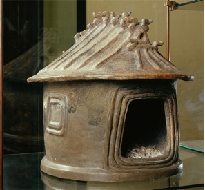 Etruscan hut urn (c. 800 B.C.E.), impasto (Vatican Museums)