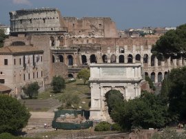 View of the forum, looking toward the Colosseum, photo: Steven Zucker (CC BY-NC-SA 2.0)