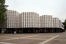 Wolfsburg: cultural centre [Credit: Zahlenmonster]